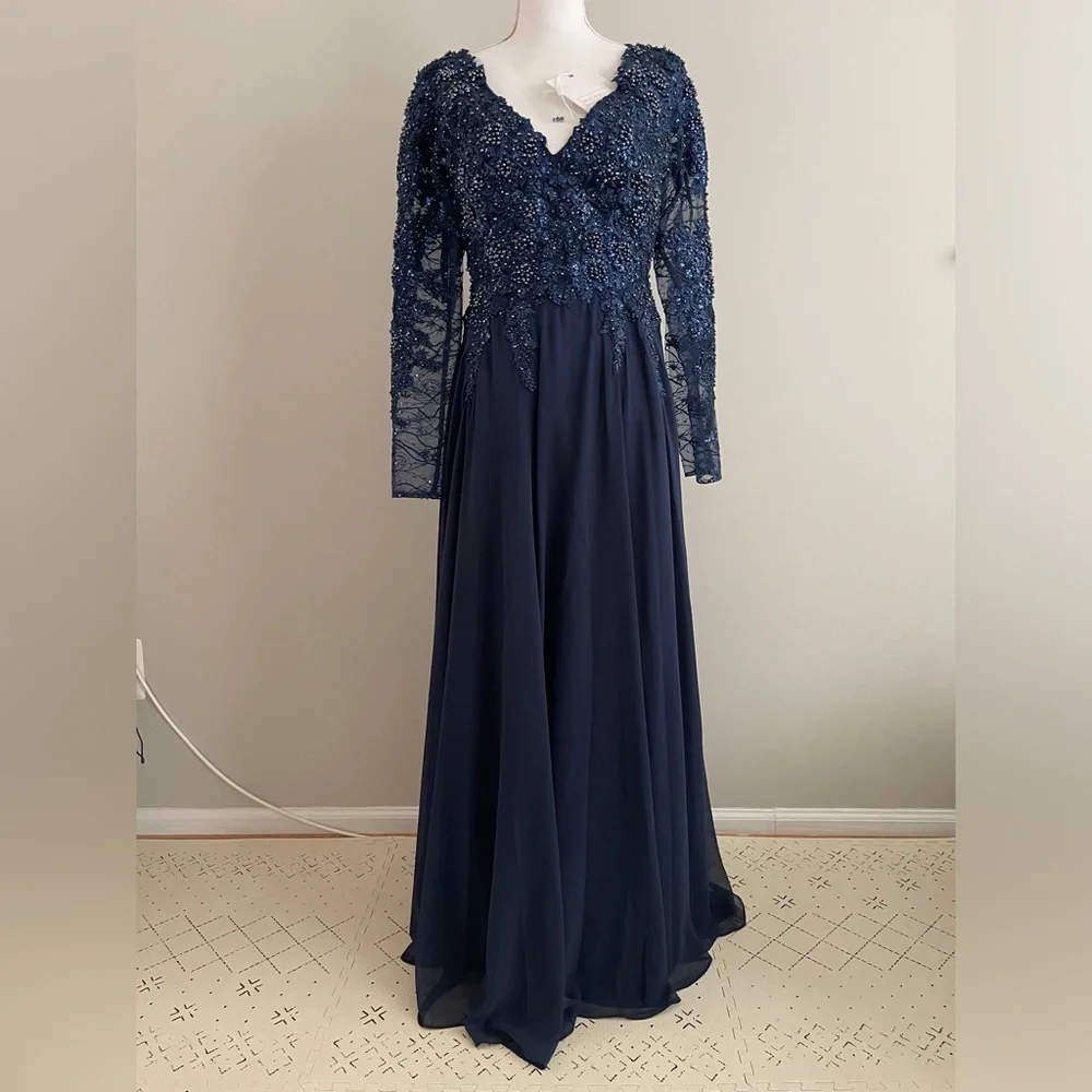 NWT Mac Duggal High Neck Mesh Long Sleeve Embellished A Line Gown 20388 Size 8